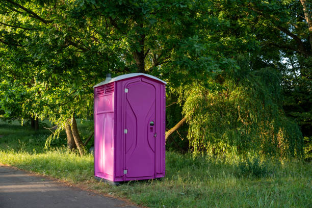 Porta potty delivery and setup in Richmond, MN